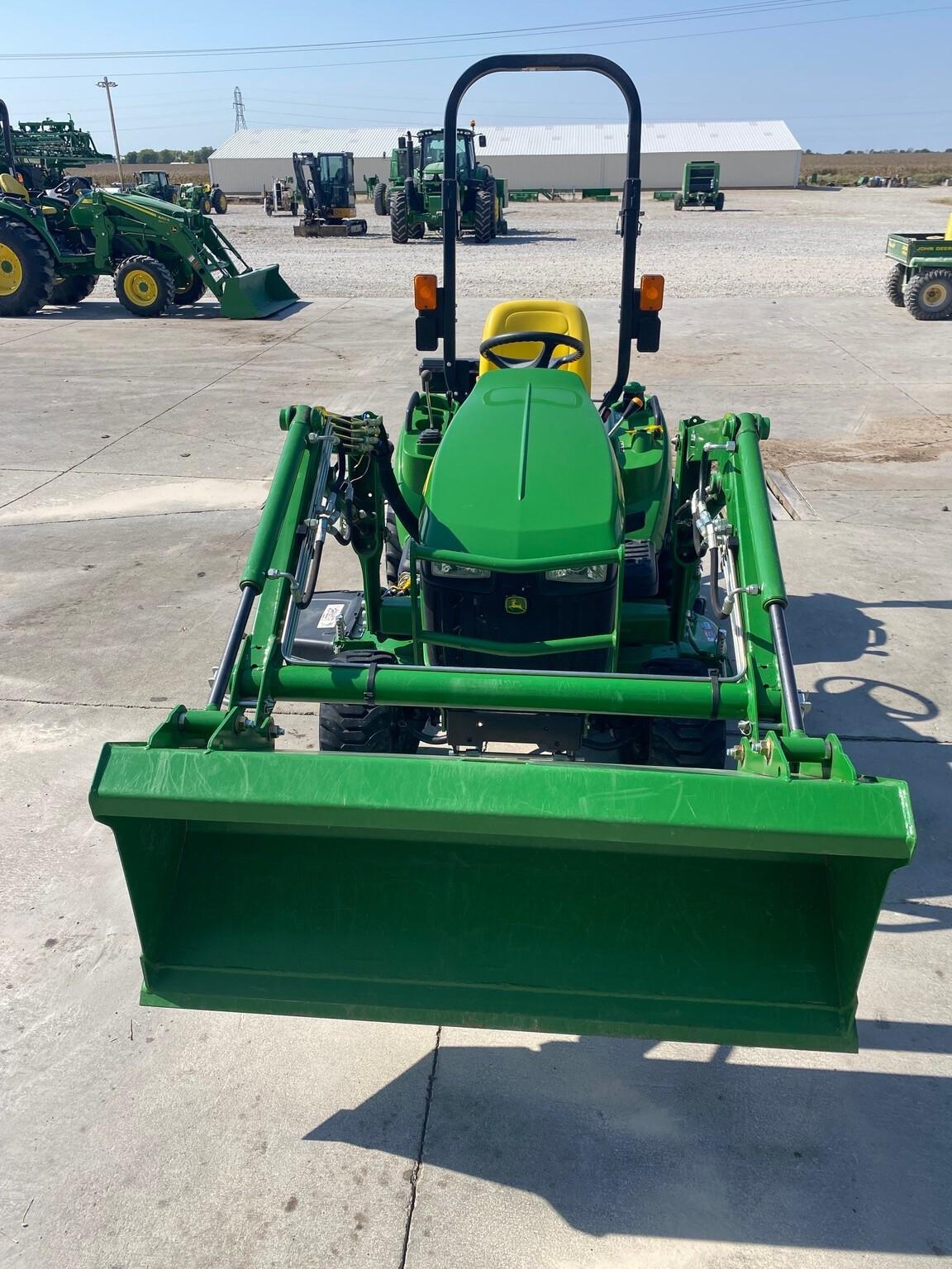 2017 John Deere 1023E