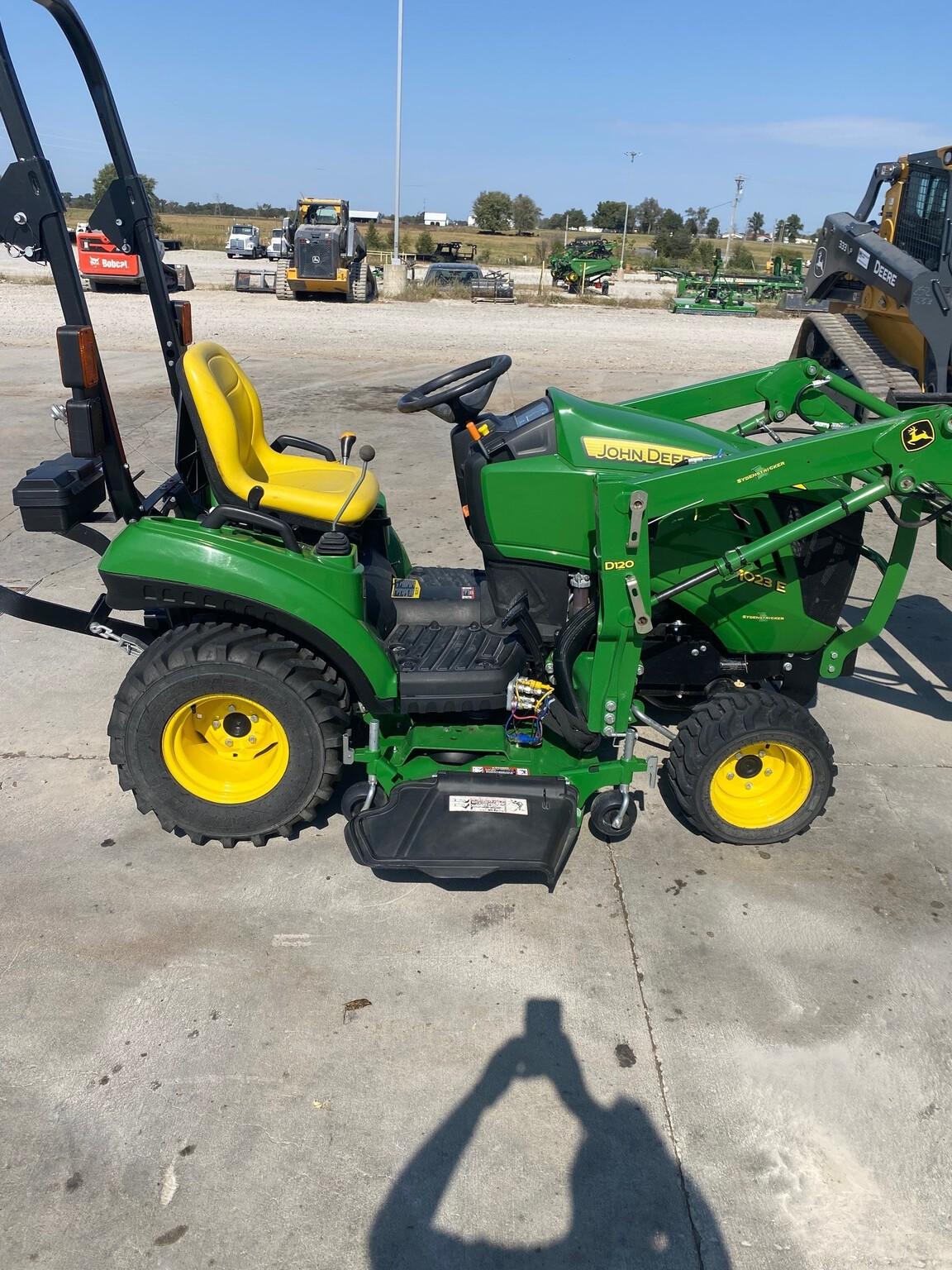 2017 John Deere 1023E