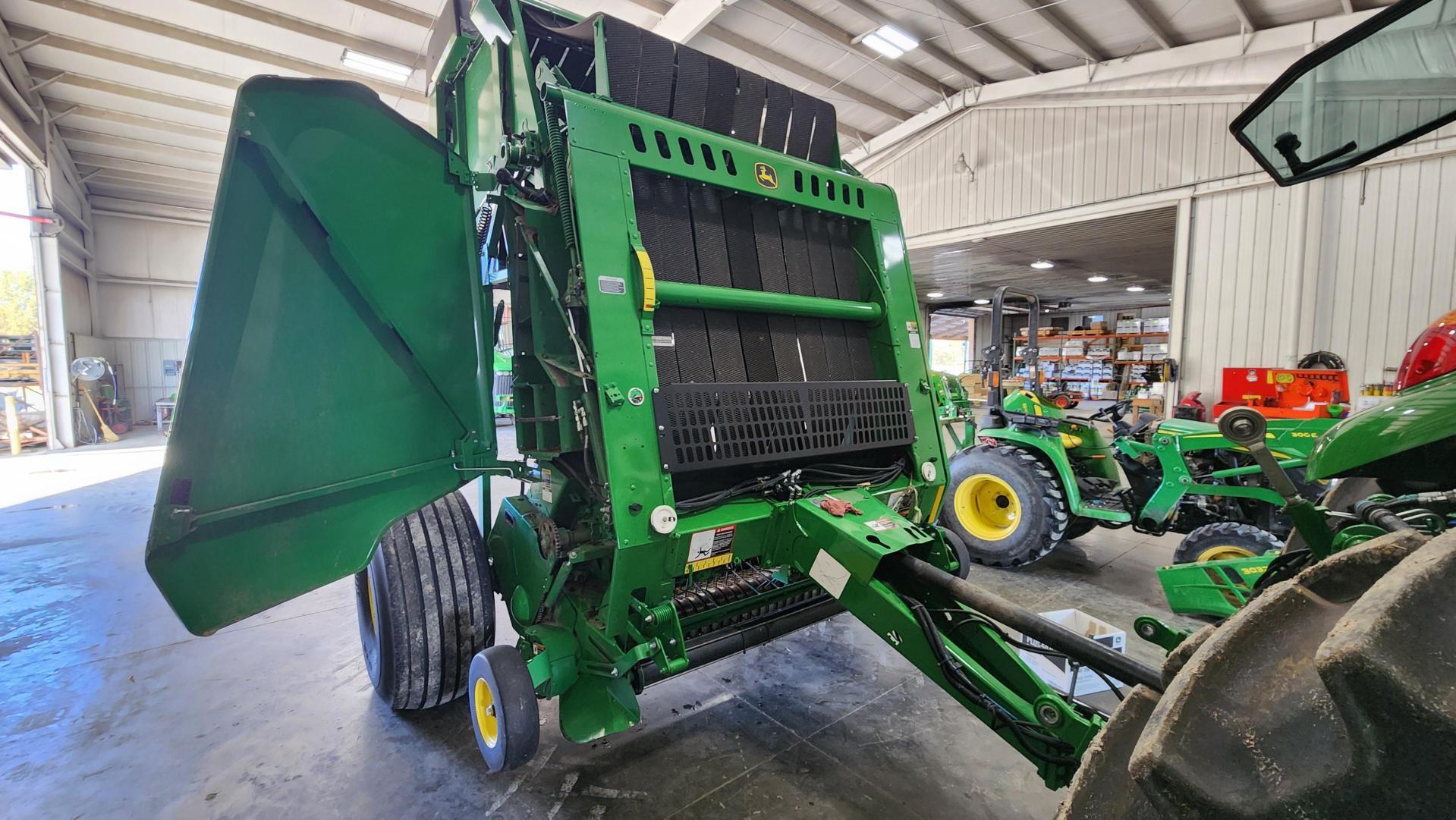 2021 John Deere 560M