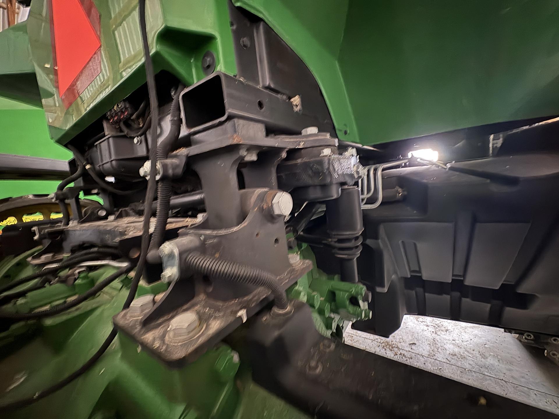 2021 John Deere 8RX 370 Image