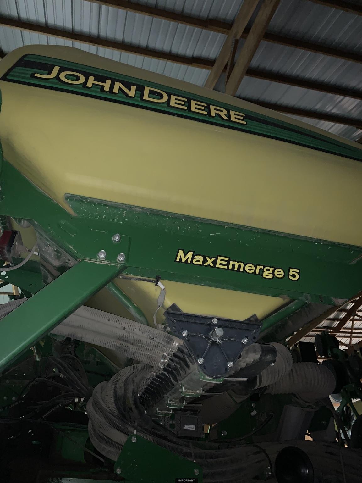 2015 John Deere 1795 Image