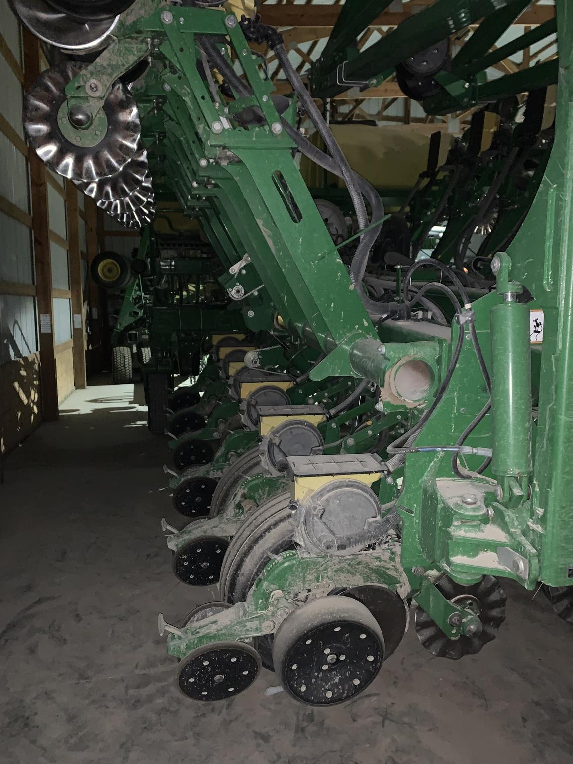 2015 John Deere 1795 Image