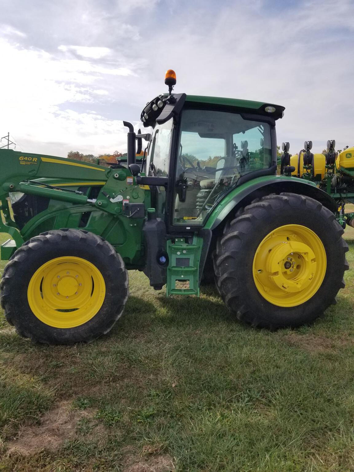 2022 John Deere 6R 130