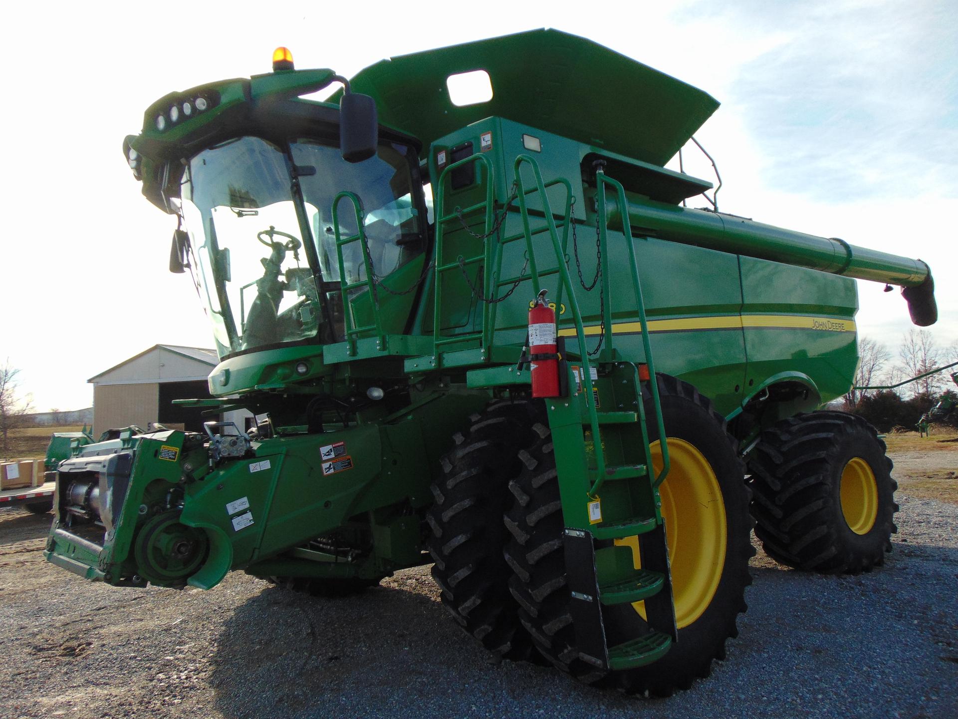 2014 John Deere S680