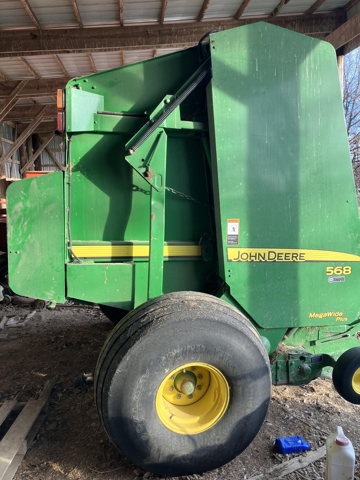 2007 John Deere 568