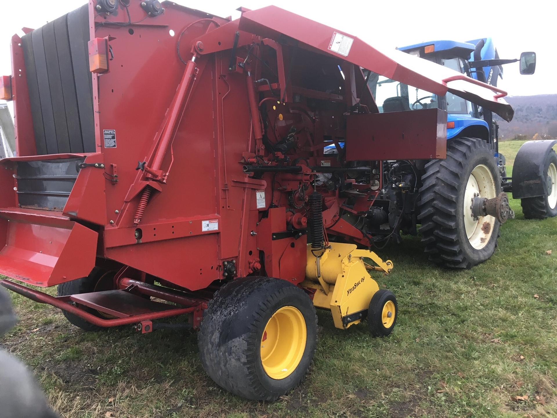 2009 New Holland BR7060