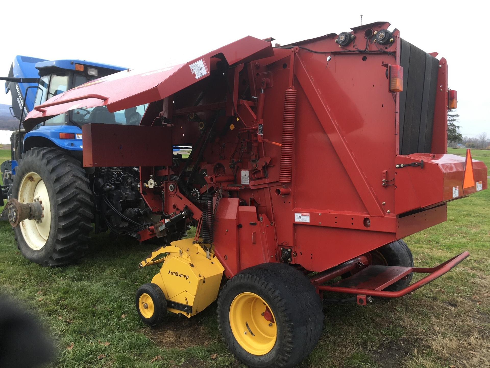 2009 New Holland BR7060