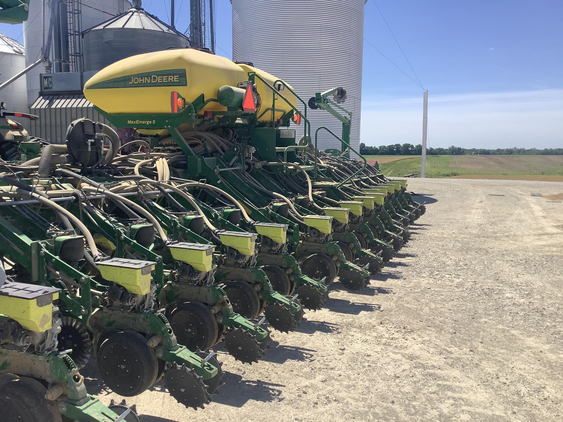 2017 John Deere 1795