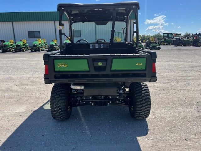 2023 John Deere XUV 835E