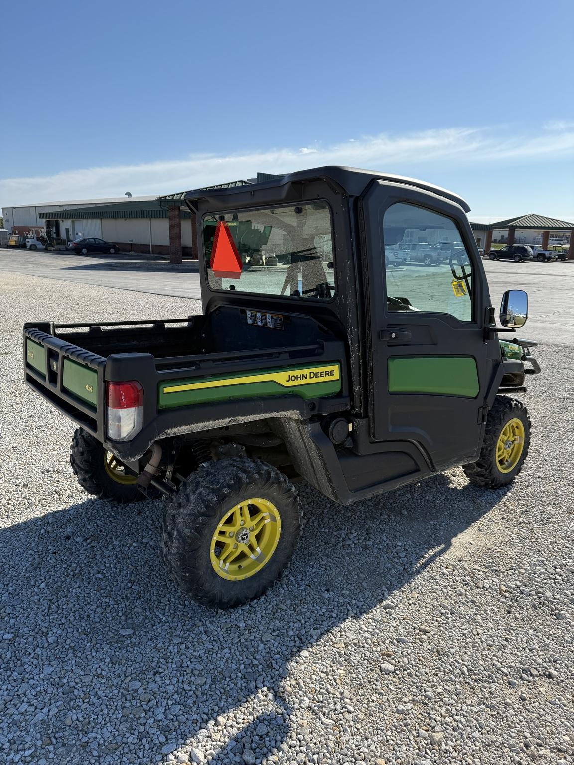 2022 John Deere XUV 835M