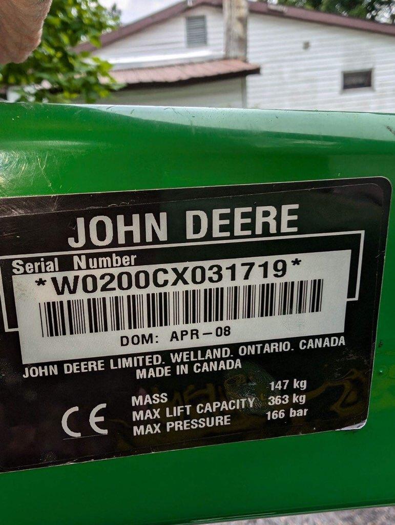 2007 John Deere 2305