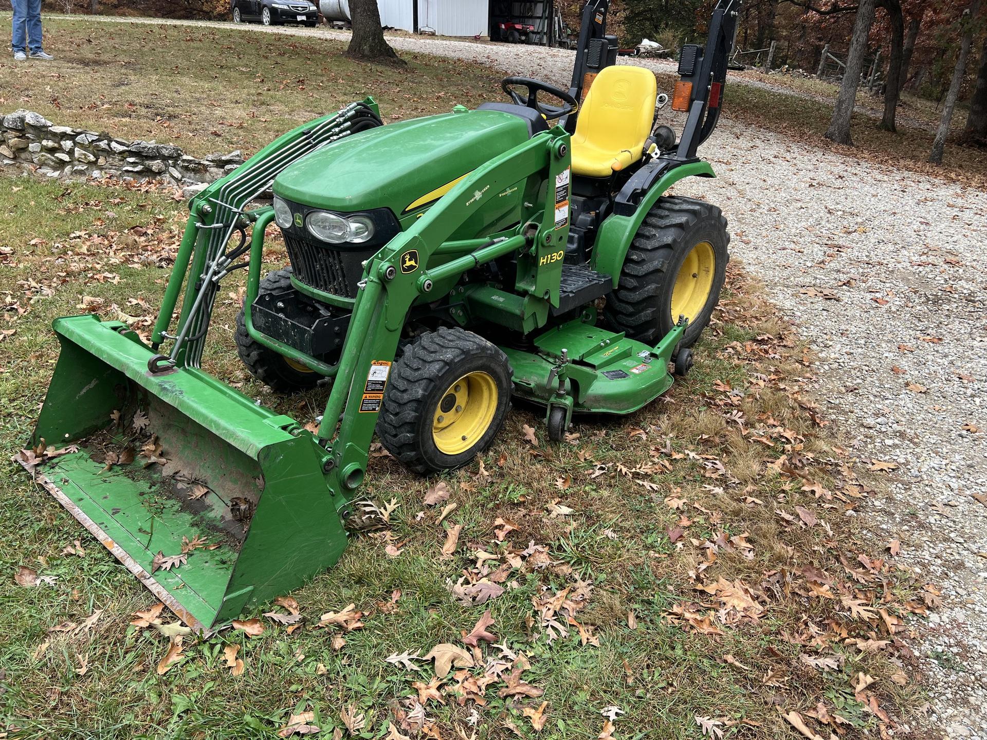 2015 John Deere 2025R Image