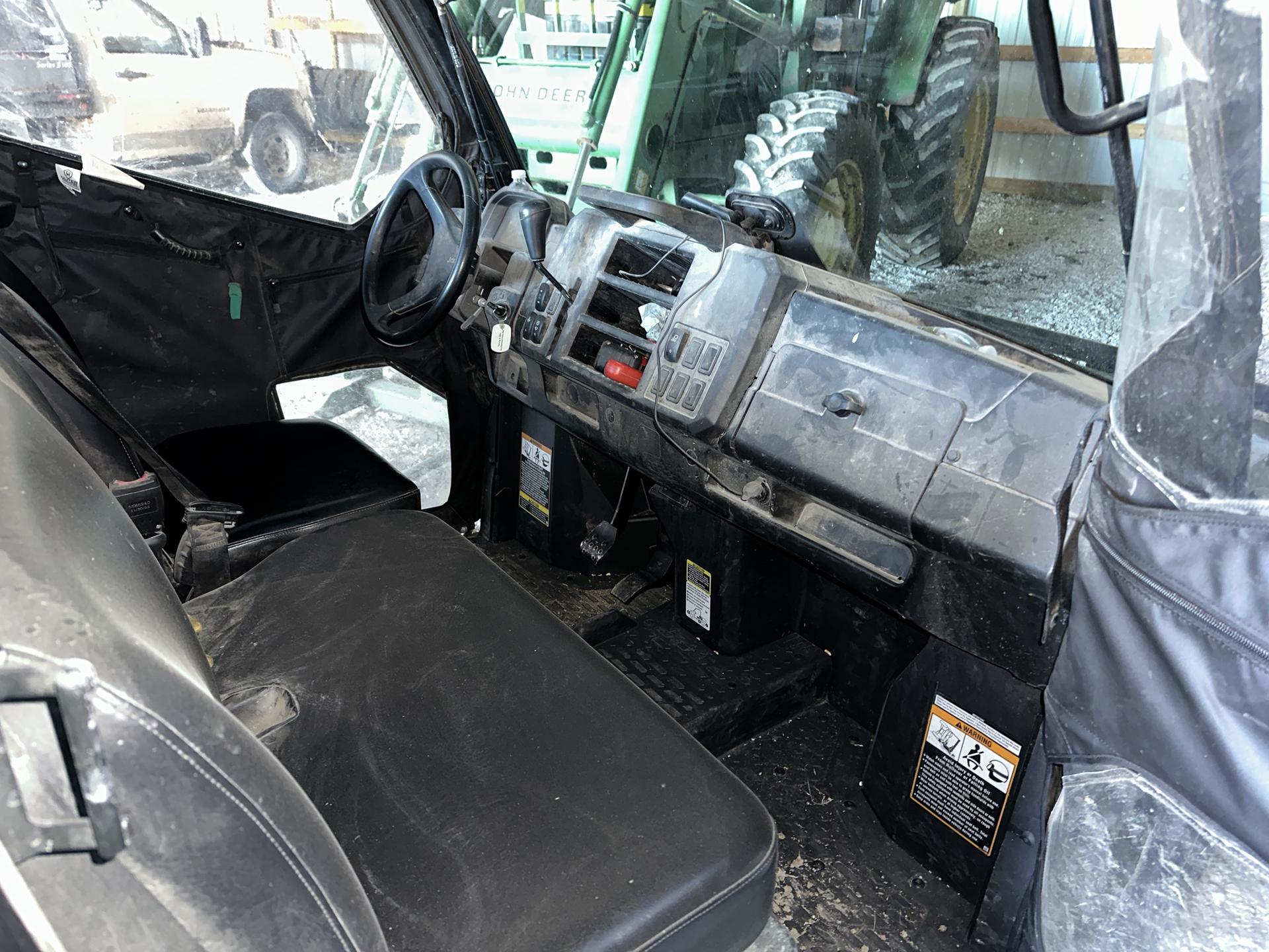 2024 John Deere XUV 835M Image