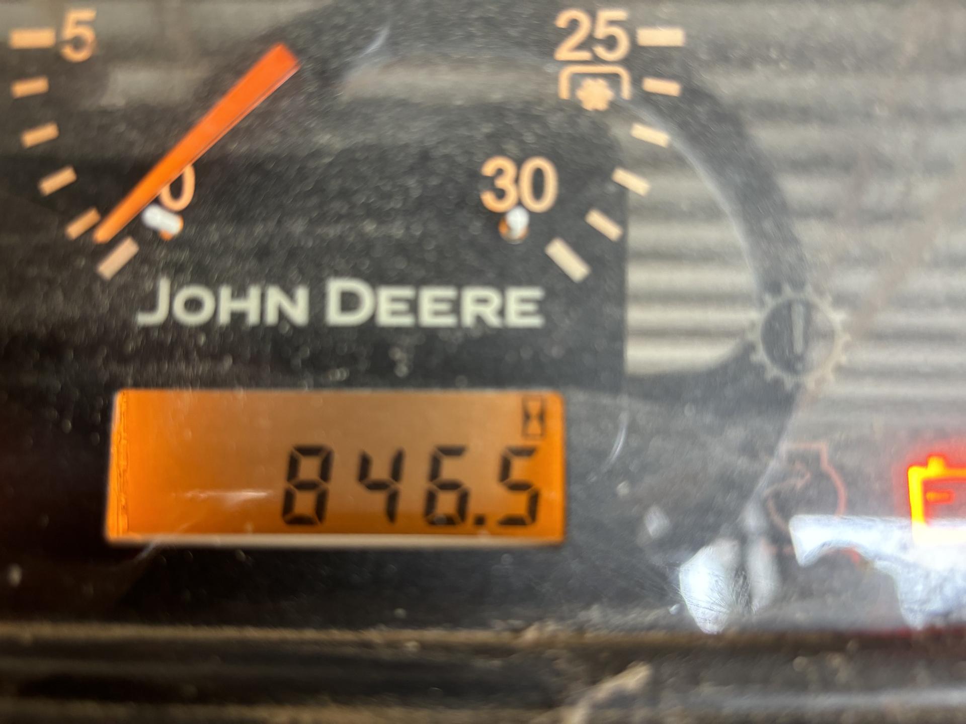 2008 John Deere 3320