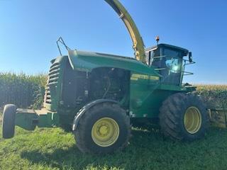 2011 John Deere 7450 Image