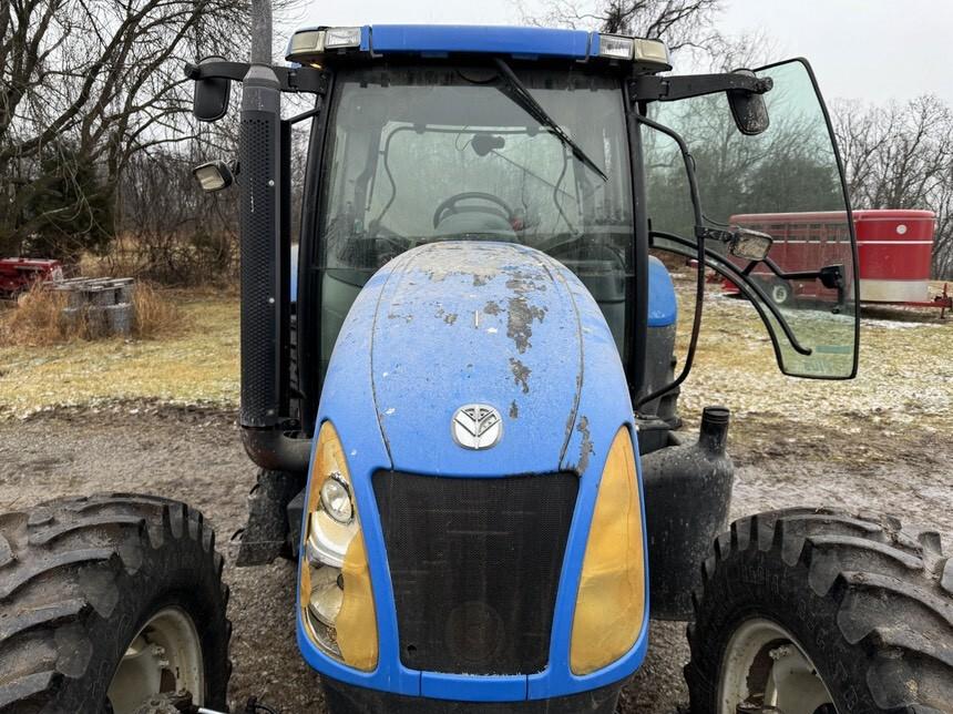 2004 New Holland TS125A Plus Cab Image