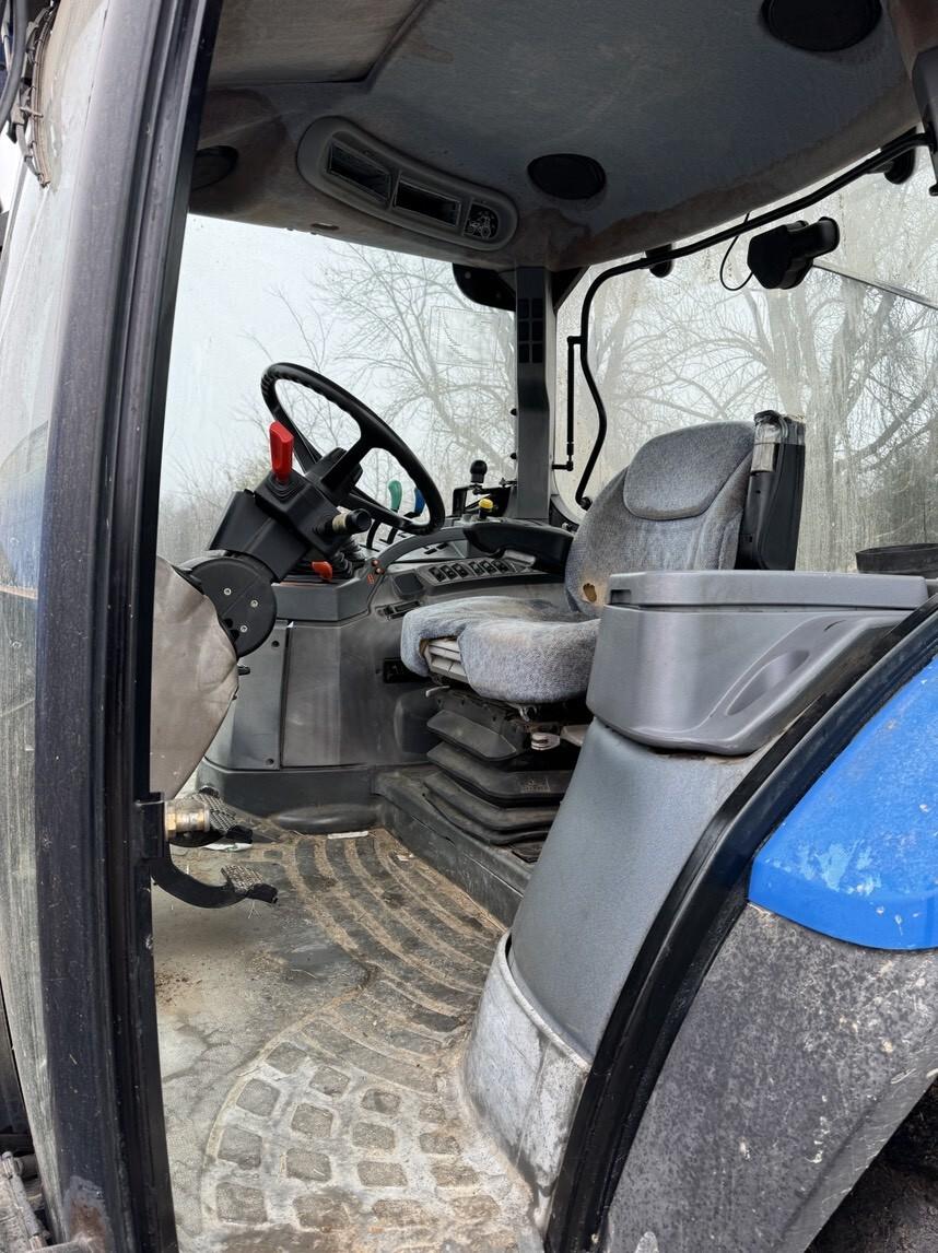 2004 New Holland TS125A Plus Cab Image