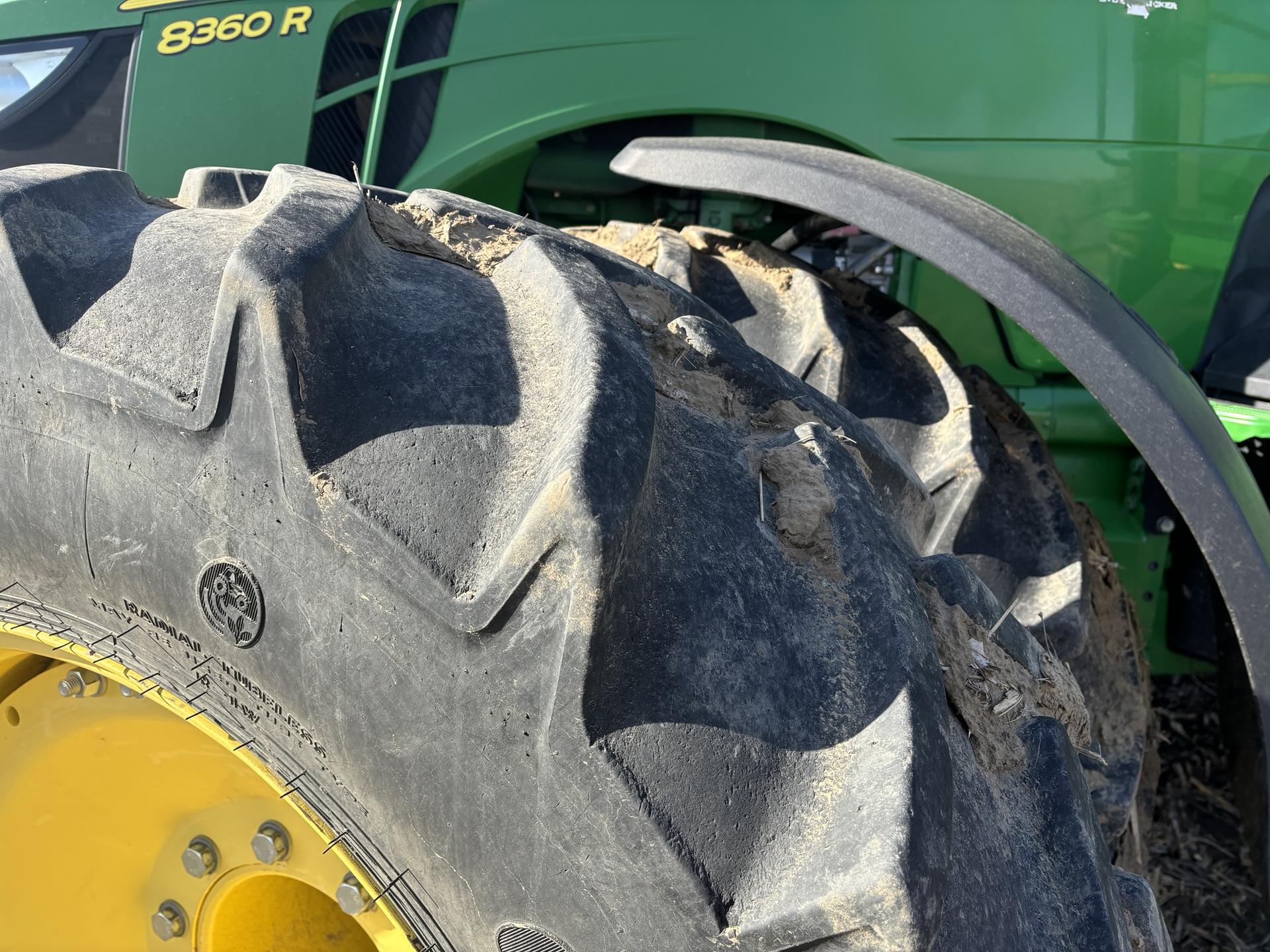 2013 John Deere 8360R Image