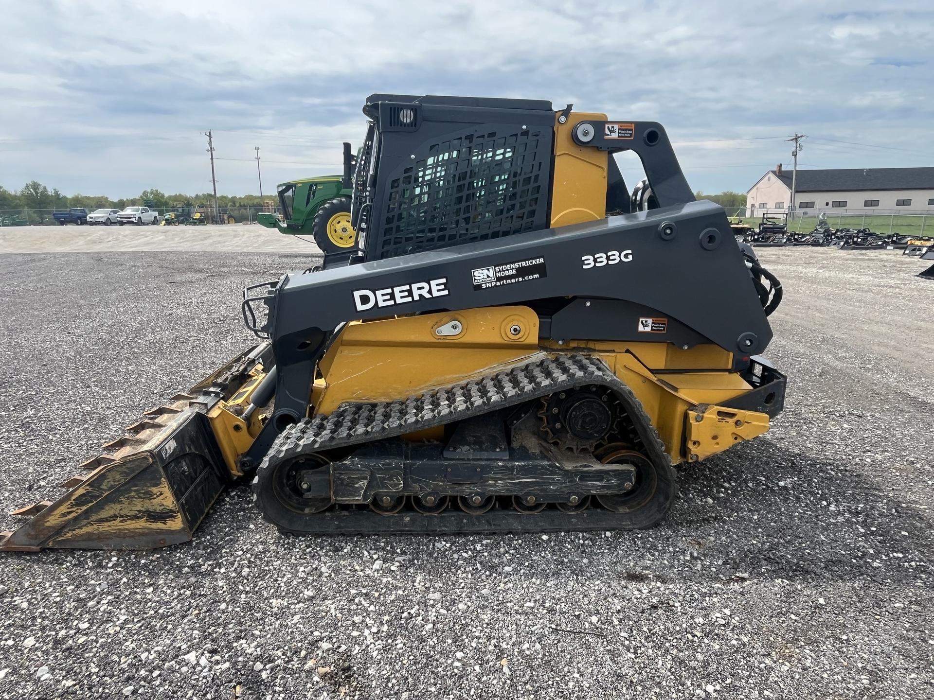 2023 John Deere 333G