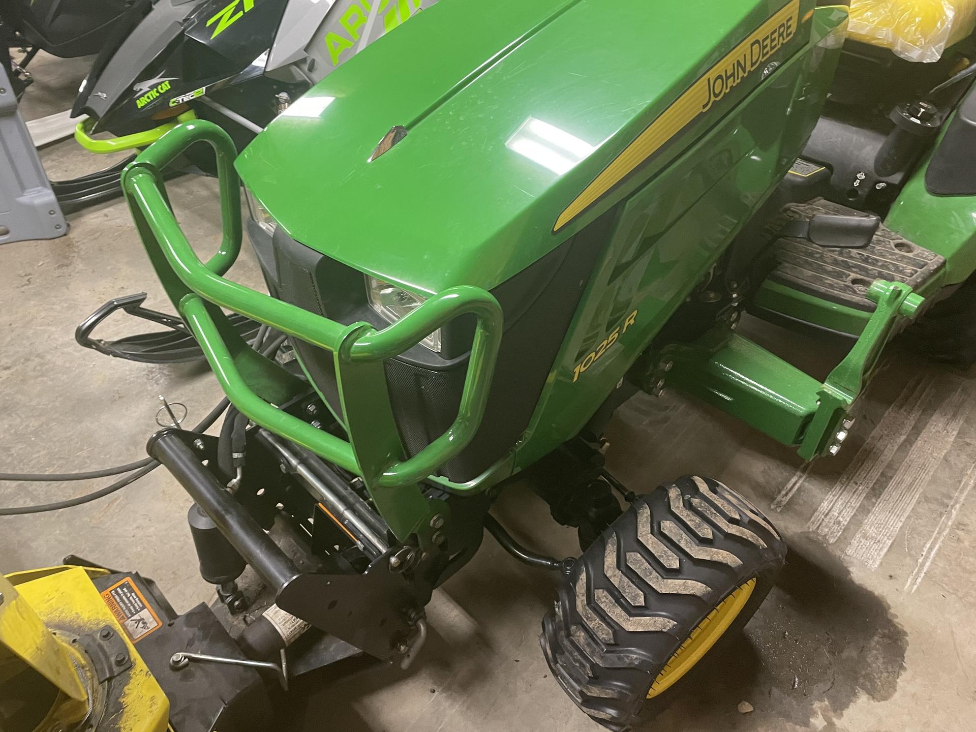 2019 John Deere 1025R Image