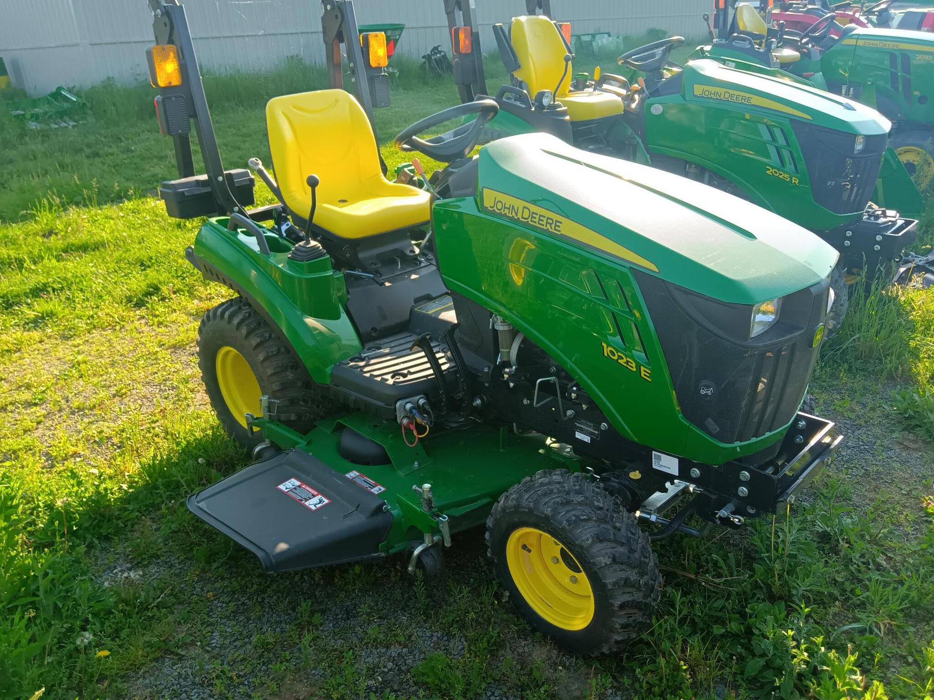 2022 John Deere 1023E