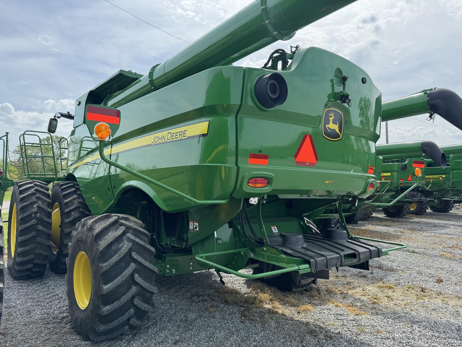 2023 John Deere S770