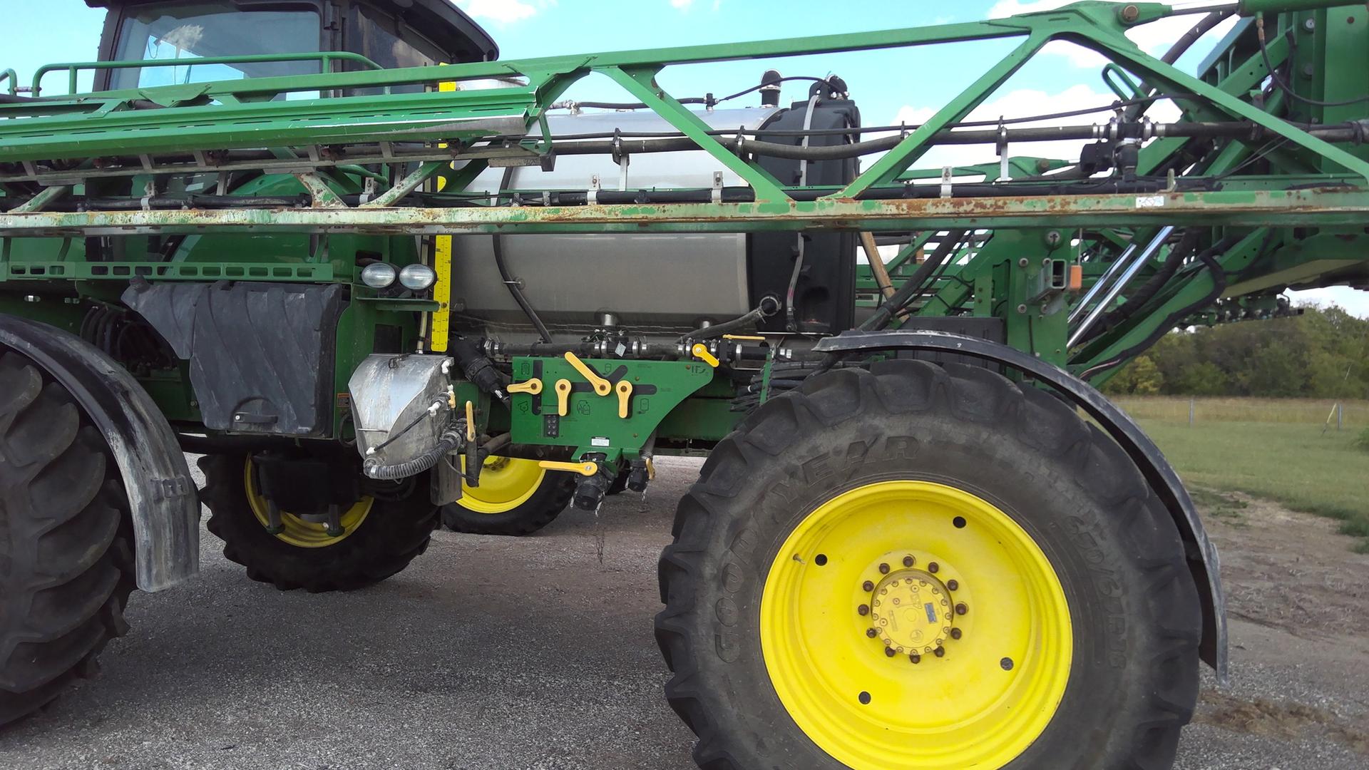 2015 John Deere R4030