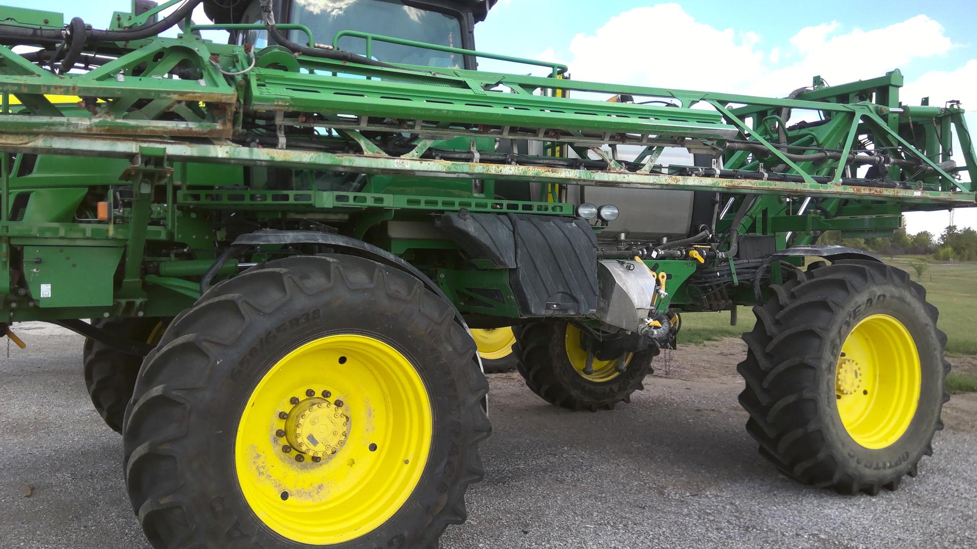 2015 John Deere R4030