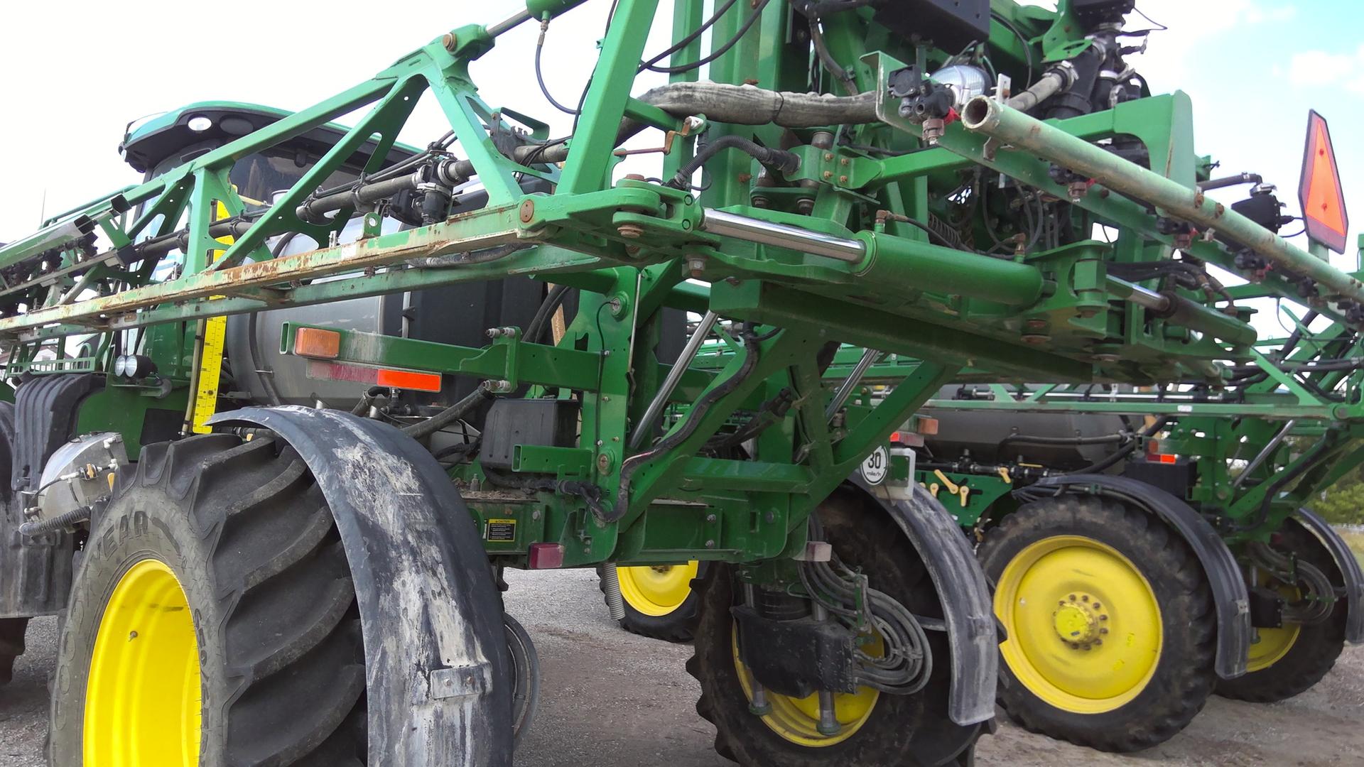 2015 John Deere R4030