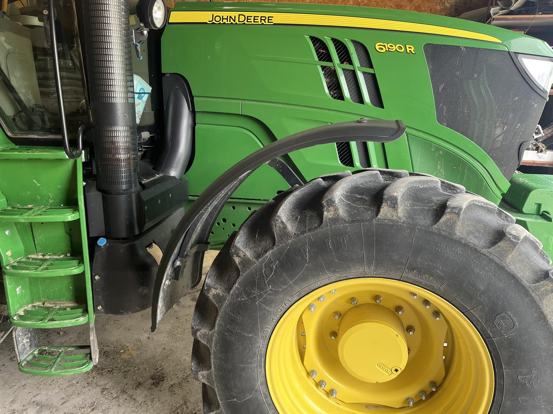 2013 John Deere 6190R Image