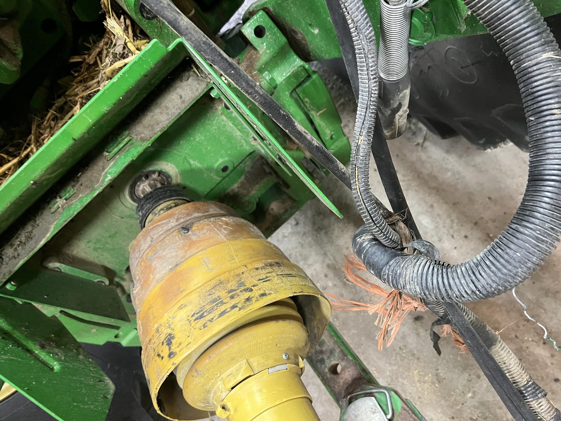 2013 John Deere 6190R Image