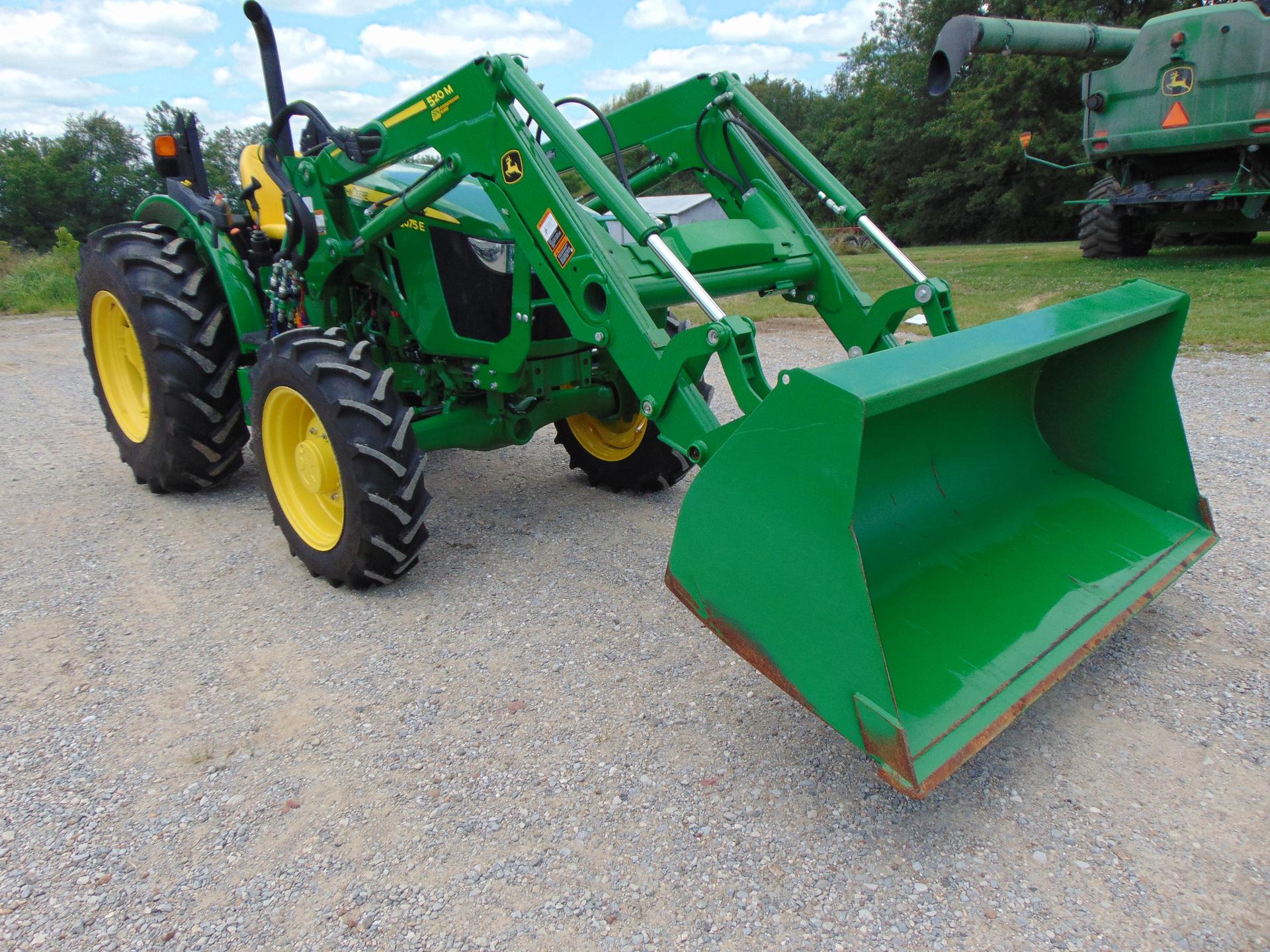 2022 John Deere 5075E