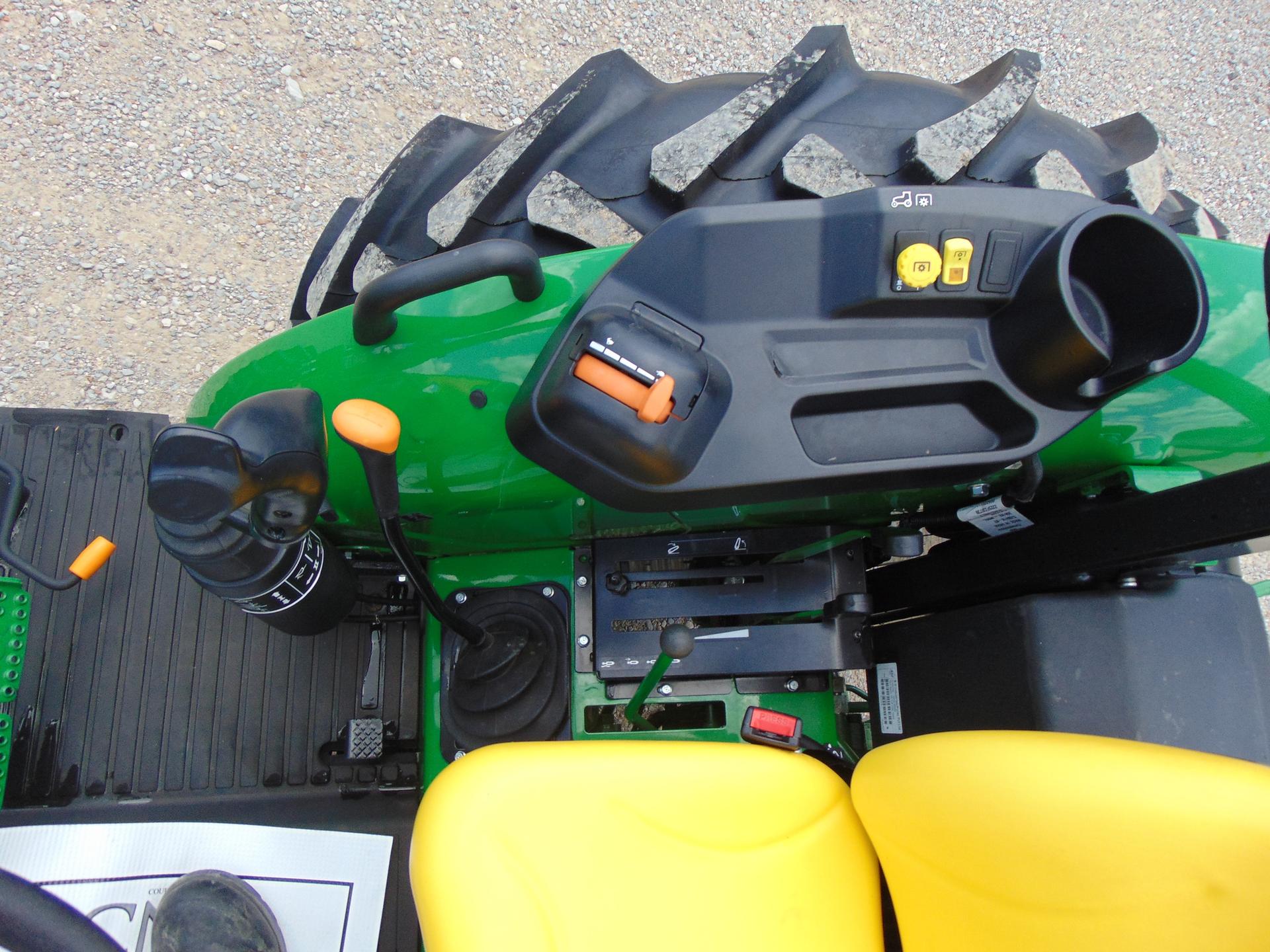 2022 John Deere 5075E