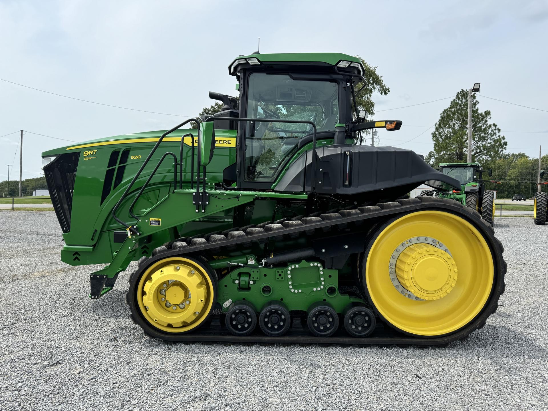 2023 John Deere 9RT 520