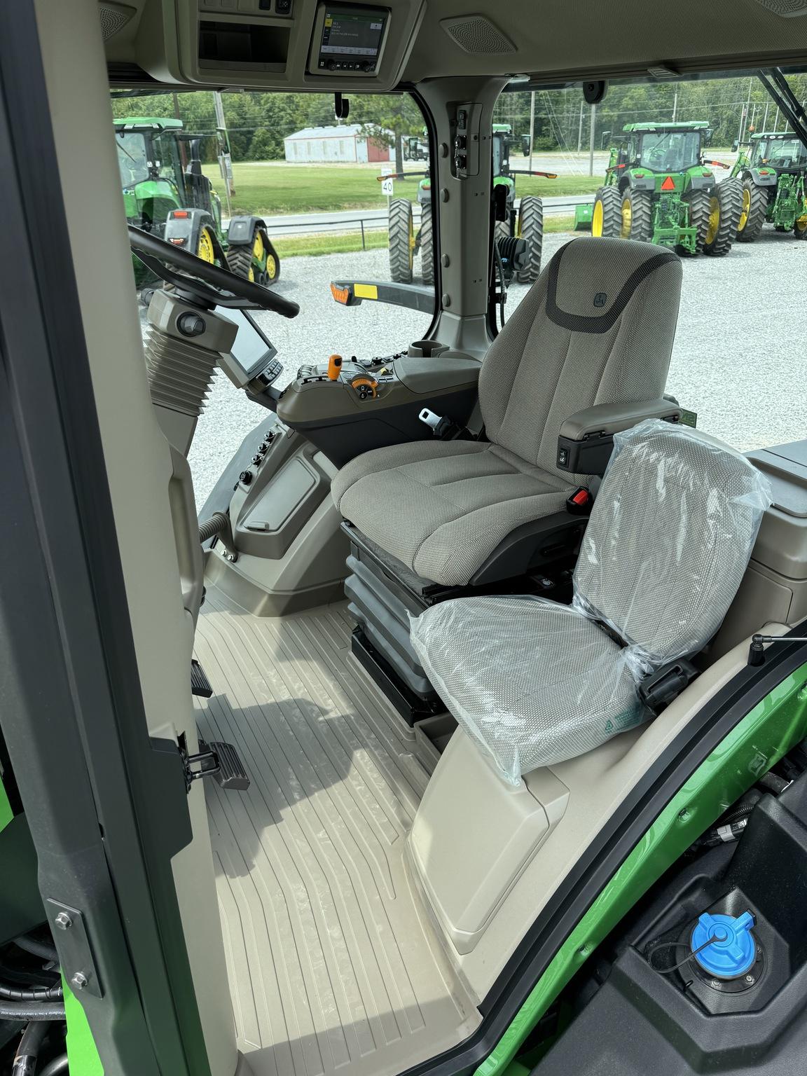 2023 John Deere 9RT 520