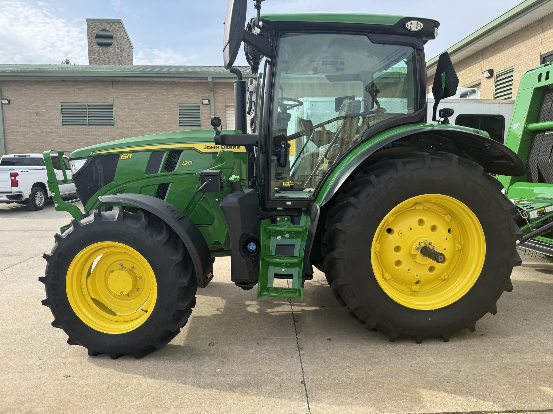 2023 John Deere 6R 130