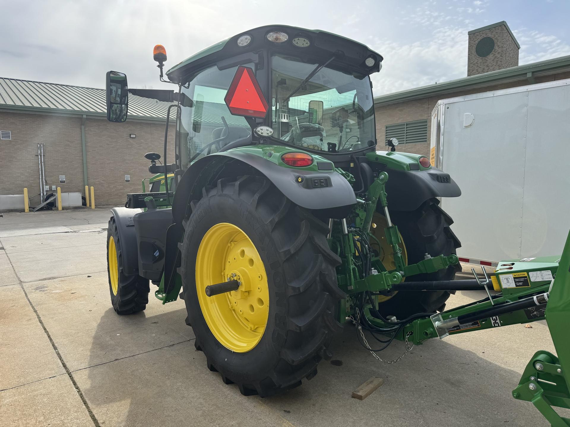 2023 John Deere 6R 130