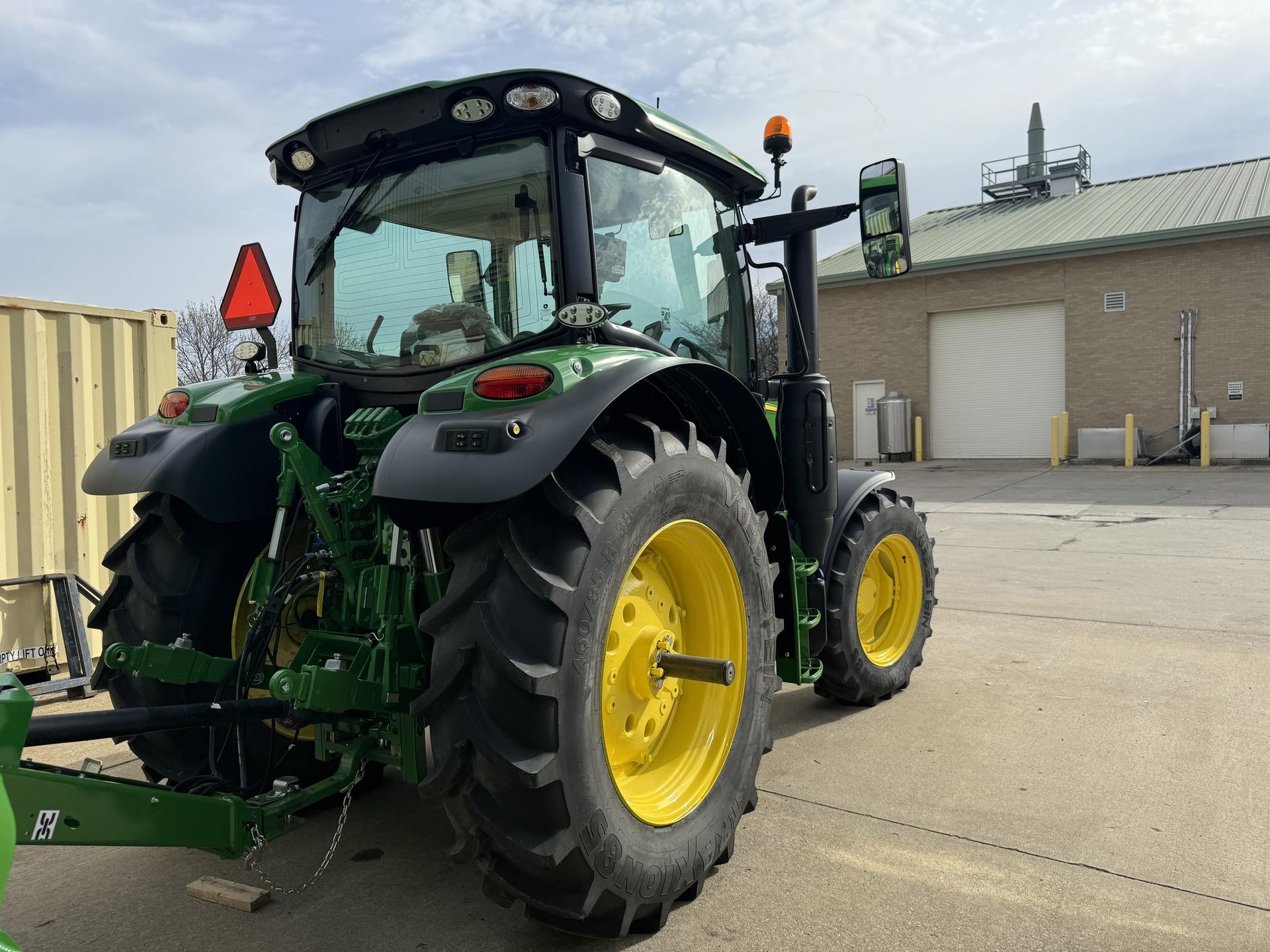 2023 John Deere 6R 130