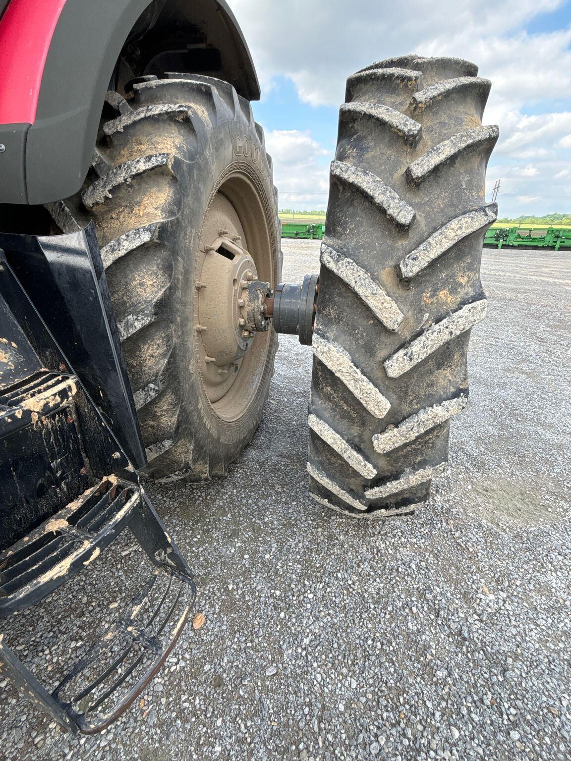 2012 Massey Ferguson 8660