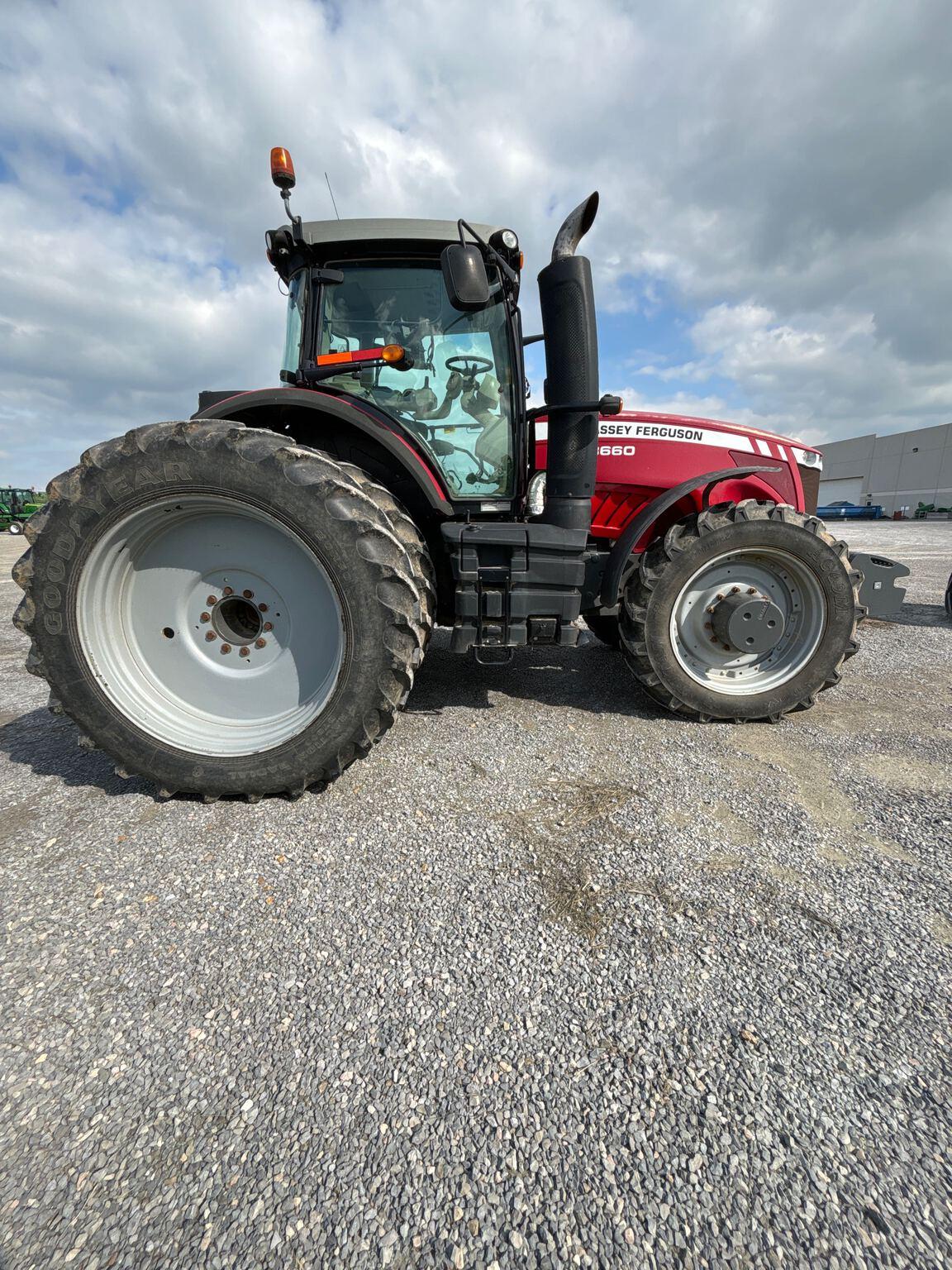 2012 Massey Ferguson 8660