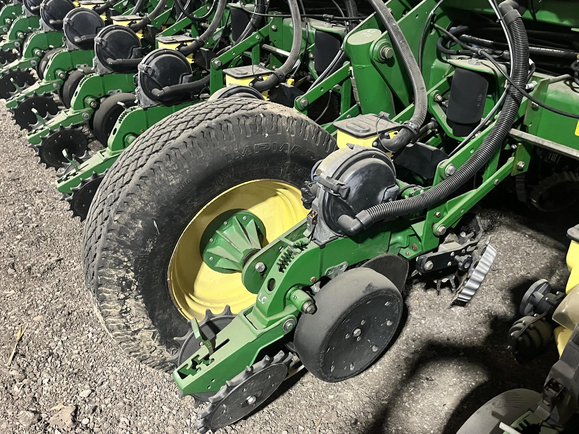 2013 John Deere 1770NT CCS