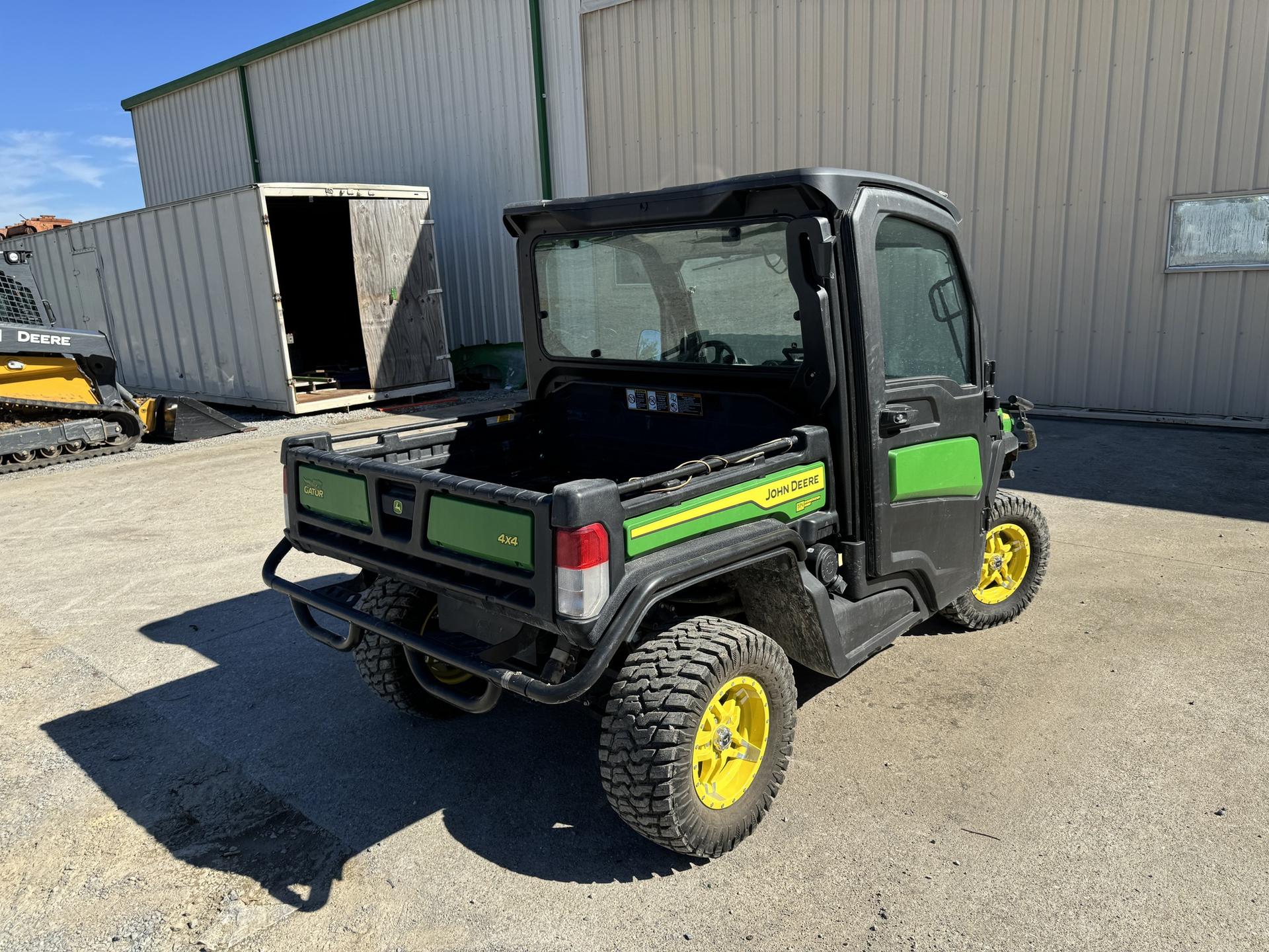 2023 John Deere XUV 835M