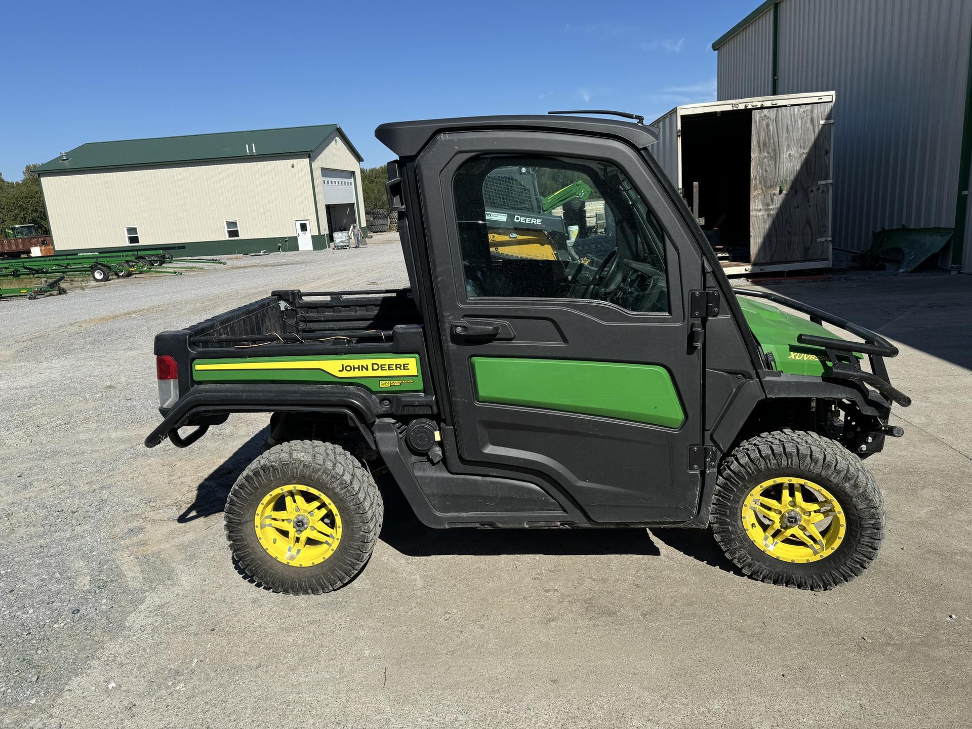 2023 John Deere XUV 835M