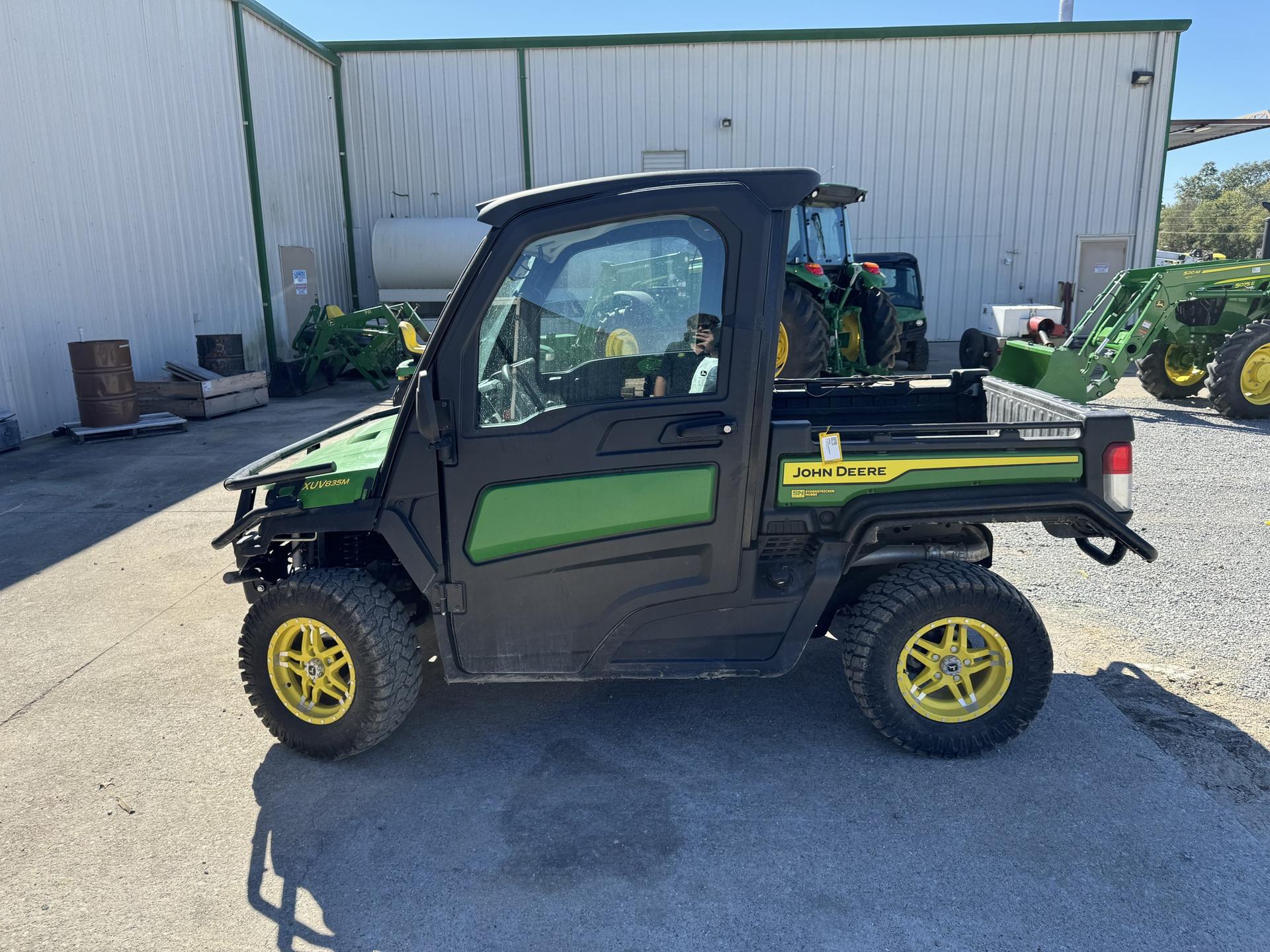 2023 John Deere XUV 835M