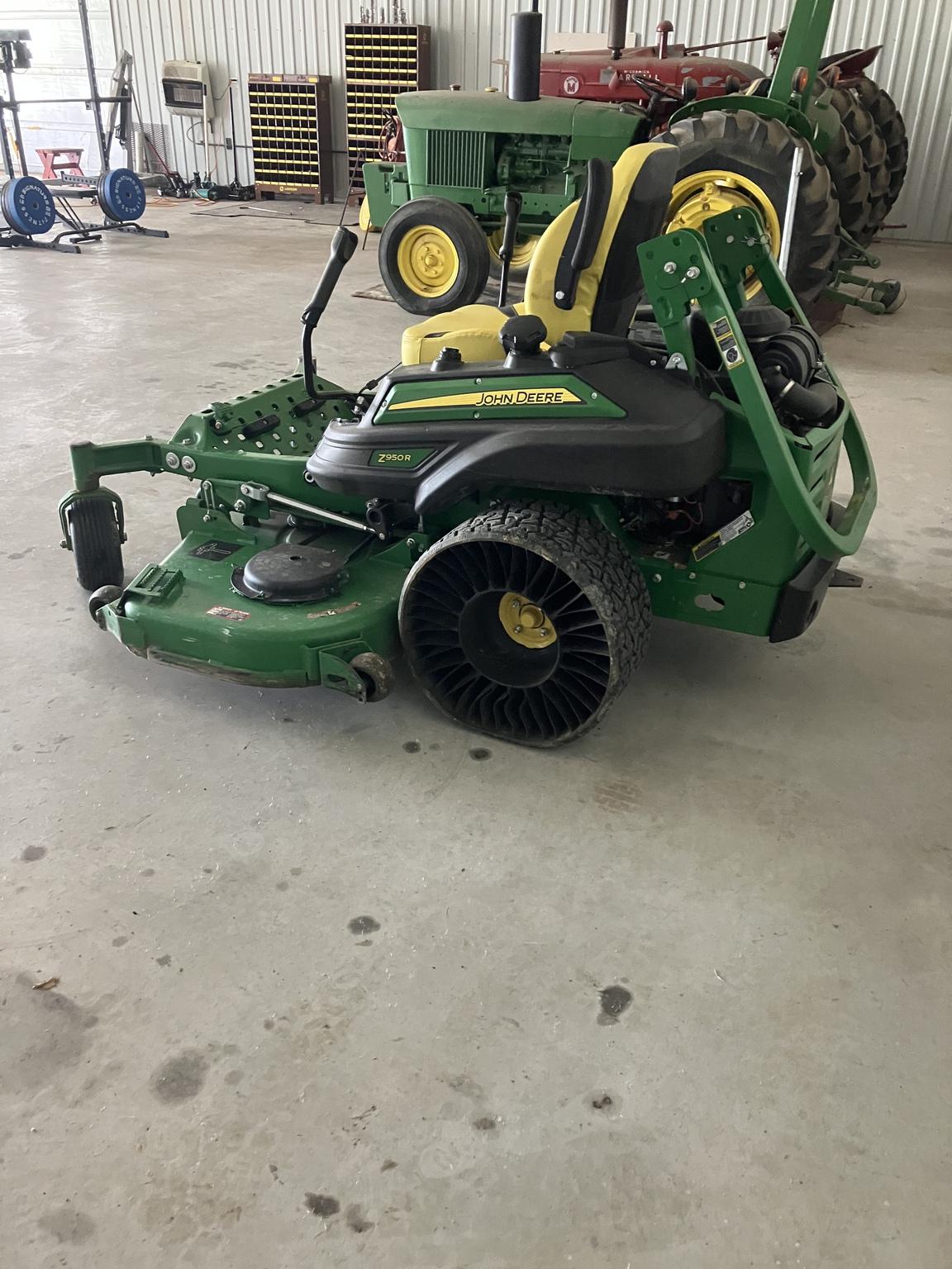 2020 John Deere Z950R