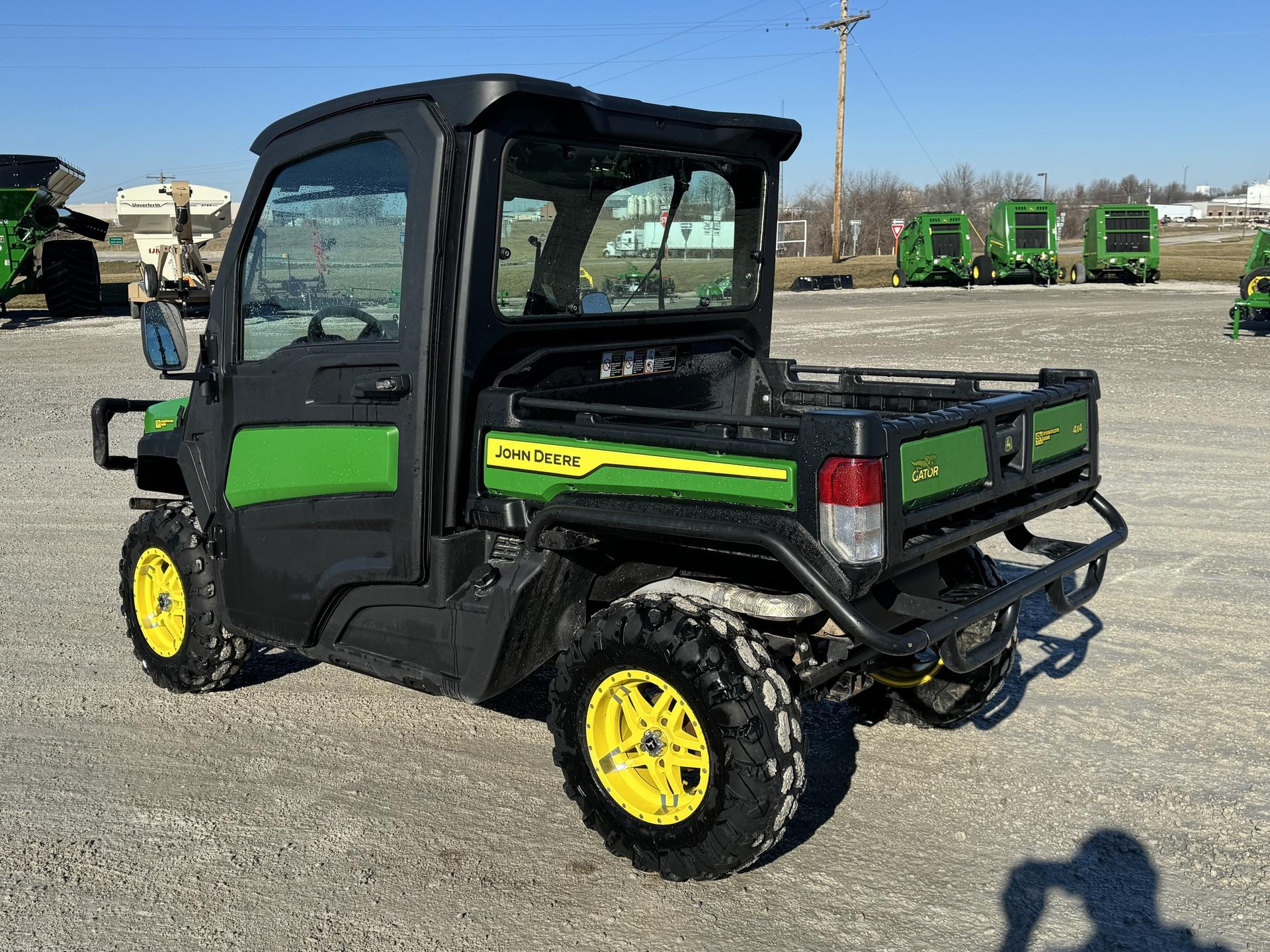 2023 John Deere XUV 835M