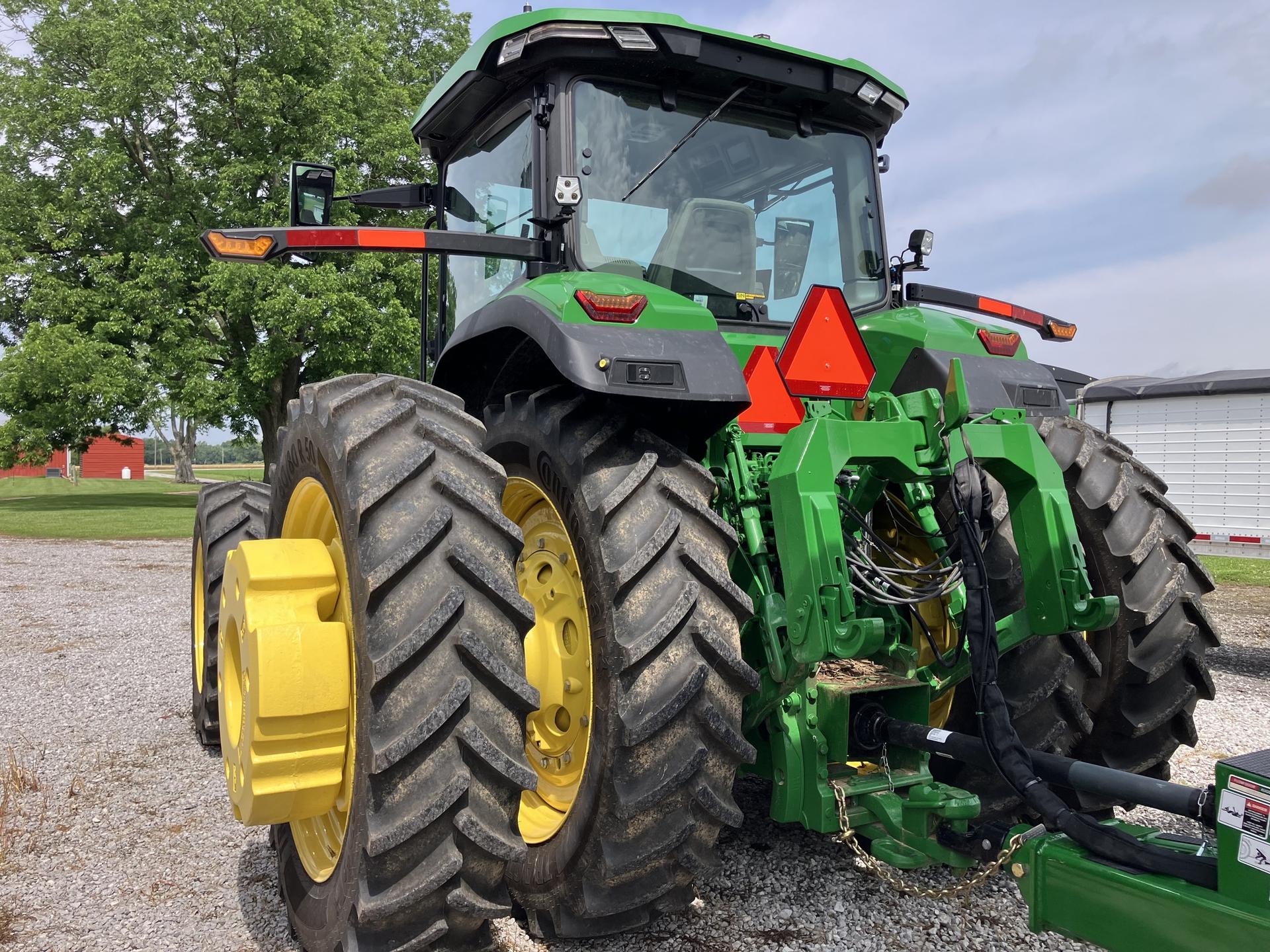 2024 John Deere 8R 340