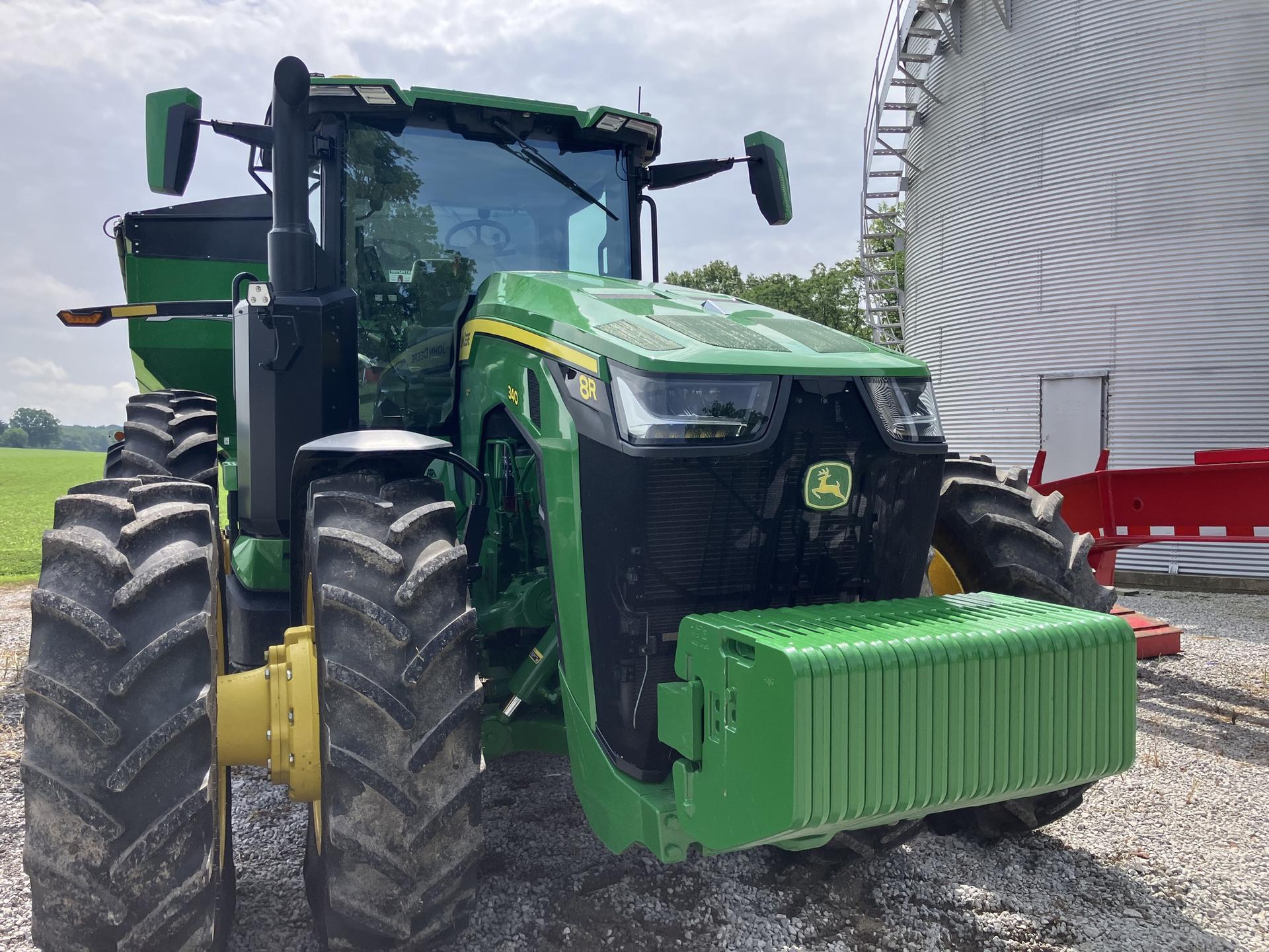 2024 John Deere 8R 340