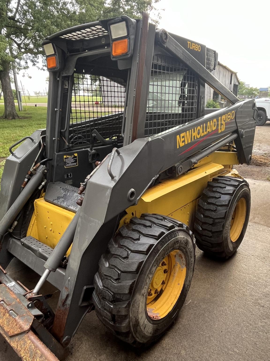 2003 New Holland LS180