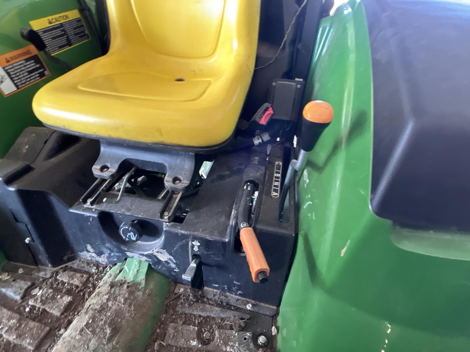 2022 John Deere 4044M Image